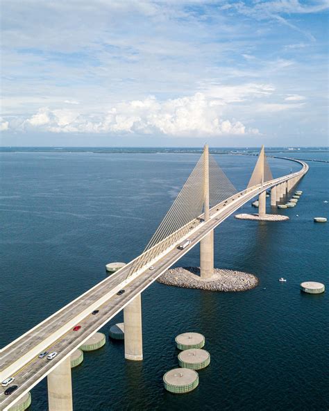 how high is the skyway bridge in florida